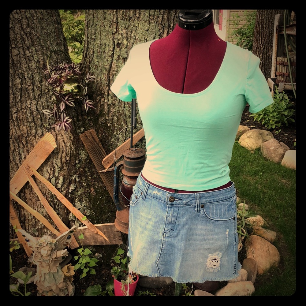 Victoria’s Secret Pink Teal heart crop top - Picture 1 of 8